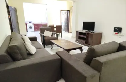 Apartment - 2 Bedrooms - 2 Bathrooms for rent in Al Jazeera Street - Fereej Bin Mahmoud North - Fereej Bin Mahmoud - Doha