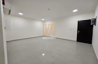 Apartment - 2 Bedrooms - 2 Bathrooms for rent in Bin Omran 35 - Fereej Bin Omran - Doha