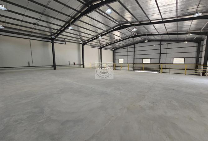 Warehouse - Studio - 6 Bathrooms for rent in Birkat Al Awamer - Al Wakra