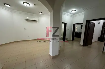 Villa - 3 Bedrooms - 3 Bathrooms for rent in Old Airport Road - Old Airport Road - Doha