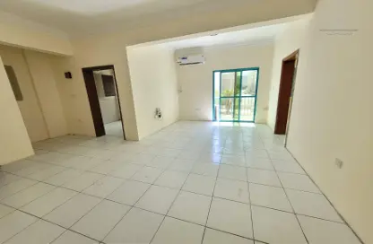 Apartment - 3 Bedrooms - 2 Bathrooms for rent in Fereej Bin Mahmoud North - Fereej Bin Mahmoud - Doha