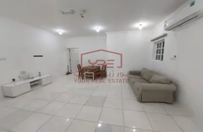 Apartment - 2 Bedrooms - 2 Bathrooms for rent in Abu Talha Street - Fereej Bin Omran - Doha