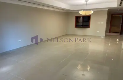 Apartment - 1 Bedroom - 2 Bathrooms for rent in West Porto Drive - Porto Arabia - The Pearl Island - Doha