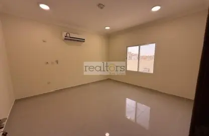 Villa - 5 Bedrooms - 4 Bathrooms for rent in Old Al Rayyan - Al Rayyan - Doha