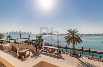 Townhouse - 4 Bedrooms - 5 Bathrooms for rent in Porto Arabia Townhouses - Porto Arabia - The Pearl Island - Doha