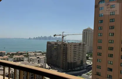 Apartment - 1 Bedroom - 2 Bathrooms for rent in Tower 28 - Porto Arabia - The Pearl Island - Doha