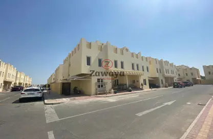 Villa - 4 Bedrooms - 4 Bathrooms for rent in Al Sakhama - Doha