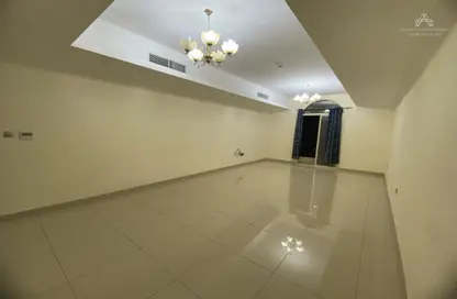 Apartment - 2 Bedrooms - 3 Bathrooms for rent in Al Nasr - Doha