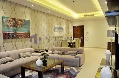 Apartment - 2 Bedrooms - 3 Bathrooms for rent in Royal Plaza - Al Sadd - Doha