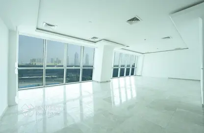 Apartment - 3 Bedrooms - 3 Bathrooms for rent in Zig Zag Tower B - Zig Zag Towers - West Bay - Doha