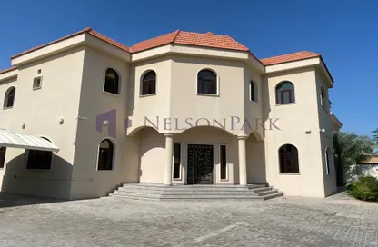 Villa - 7 Bedrooms - 6 Bathrooms for rent in Al Dafna - Al Dafna - Doha