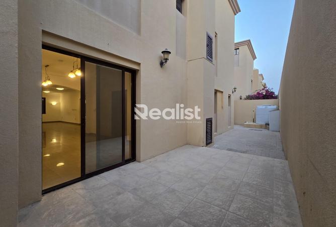 Compound - 5 Bedrooms - 6 Bathrooms for rent in Aspire Zone - Al Waab - Doha