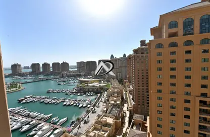 Apartment - 1 Bedroom - 2 Bathrooms for sale in Tower 14 - Porto Arabia - The Pearl Island - Doha