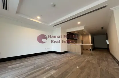 Apartment - 1 Bathroom for rent in Viva Central - Viva Bahriyah - The Pearl Island - Doha