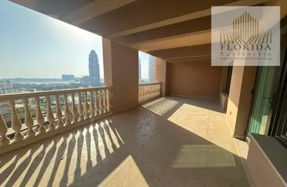 Apartment - 2 Bedrooms - 3 Bathrooms for rent in Porto Arabia - The Pearl Island - Doha