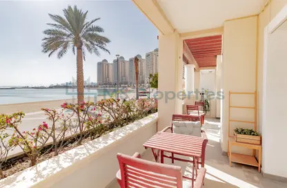 Apartment - 1 Bedroom - 2 Bathrooms for rent in Viva West - Viva Bahriyah - The Pearl Island - Doha