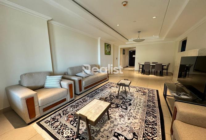 Apartment - 1 Bedroom - 2 Bathrooms for rent in Porto Arabia - The Pearl Island - Doha