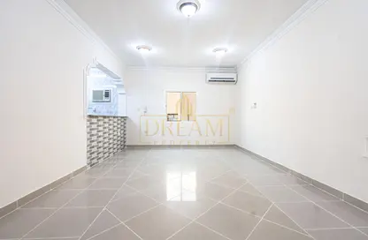 Villa - 4 Bedrooms - 4 Bathrooms for rent in Old Airport Road - Old Airport Road - Doha