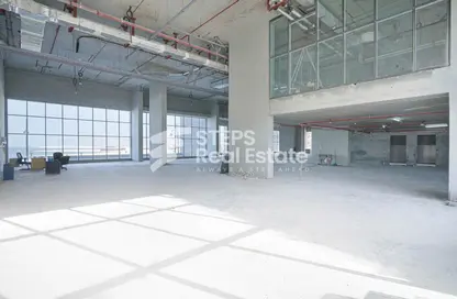 Show Room - Studio - 3 Bathrooms for rent in Boardwalk - Qatar Entertainment City - Lusail