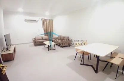 Apartment - 2 Bedrooms - 2 Bathrooms for rent in Al Muntazah Street - Al Muntazah - Doha