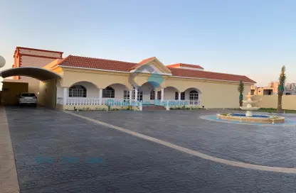 Villa - 3 Bedrooms - 6 Bathrooms for sale in Umm Salal Mahammad - Umm Salal Mohammed - Doha