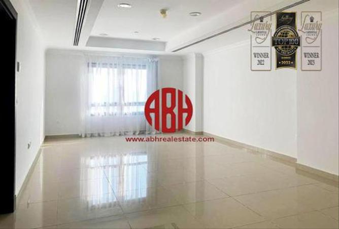 Apartment - 1 Bedroom - 2 Bathrooms for rent in East Porto Drive - Porto Arabia - The Pearl Island - Doha