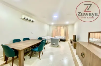 Apartment - 2 Bedrooms - 3 Bathrooms for rent in Anas Street - Fereej Bin Mahmoud North - Fereej Bin Mahmoud - Doha