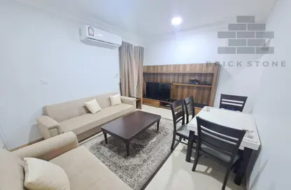 Apartment - 2 Bedrooms - 2 Bathrooms for rent in Al Mansoura - Al Mansoura - Doha