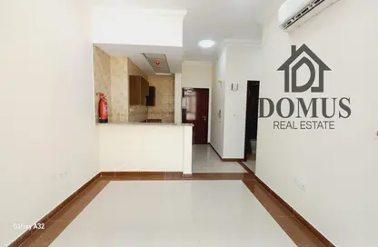 Apartment - 2 Bedrooms - 2 Bathrooms for rent in Thabit Bin Zaid Street - Al Mansoura - Doha