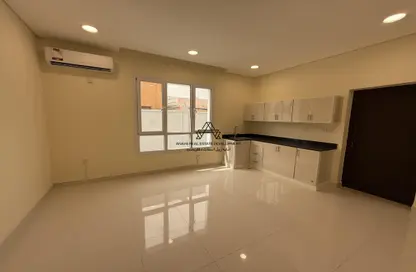 Apartment - 1 Bathroom for rent in Madinat Khalifa North - Madinat Khalifa - Doha