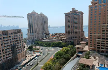 Apartment - 3 Bedrooms - 4 Bathrooms for rent in Porto Arabia - The Pearl Island - Doha