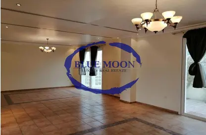 Villa - 3 Bedrooms - 3 Bathrooms for rent in Al Nasr Street - Al Nasr - Doha