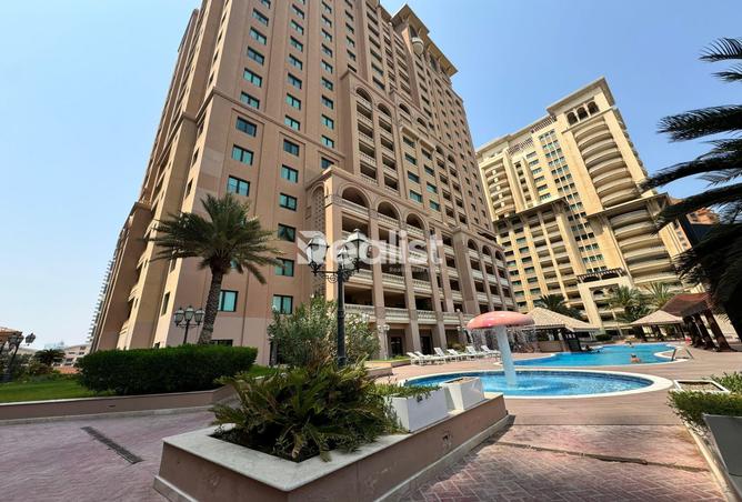 Apartment - 2 Bedrooms - 3 Bathrooms for rent in Porto Arabia - The Pearl Island - Doha