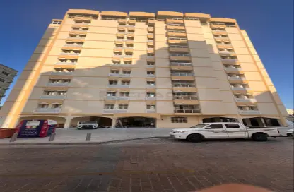 Apartment - 3 Bedrooms - 3 Bathrooms for rent in Al Aqaria Tower - Old Salata - Salata - Doha