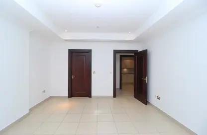 Apartment - 2 Bedrooms - 3 Bathrooms for sale in West Porto Drive - Porto Arabia - The Pearl Island - Doha