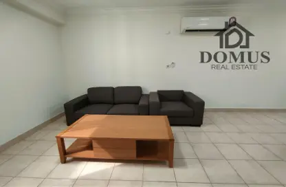 Apartment - 3 Bedrooms - 2 Bathrooms for rent in Al Zubair Bakkar Street - Al Sadd - Doha