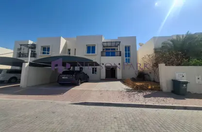 Villa - 3 Bedrooms - 5 Bathrooms for rent in Ain Khaled - Ain Khaled - Doha