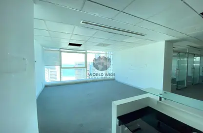 Office Space - Studio - 2 Bathrooms for rent in Al Areen Tower - West Bay - West Bay - Doha