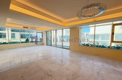 Duplex - 4 Bedrooms - 5 Bathrooms for rent in Gewan Island - The Pearl Island - Doha