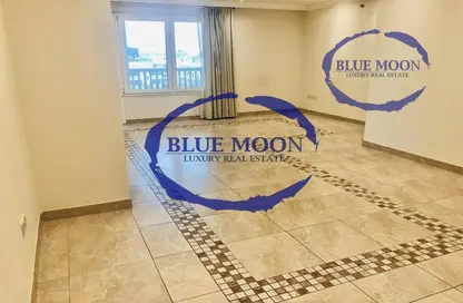 Apartment - 1 Bedroom - 2 Bathrooms for rent in Piazza Arabia - Porto Arabia - The Pearl Island - Doha