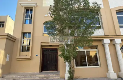 Compound - 4 Bedrooms - 4 Bathrooms for rent in Al Dana st - Muraikh - AlMuraikh - Doha