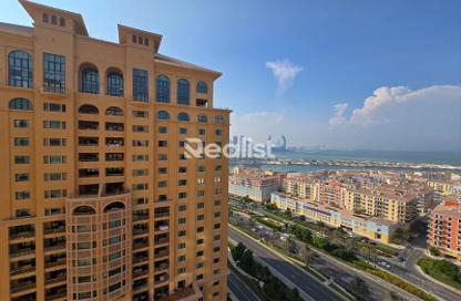 Apartment - 1 Bedroom - 2 Bathrooms for sale in Tower 13 - Porto Arabia - The Pearl Island - Doha