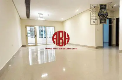 Apartment - 2 Bedrooms - 2 Bathrooms for rent in Marina Residences 195 - Marina District - Lusail