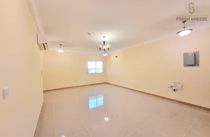 Apartment - 2 Bedrooms - 3 Bathrooms for rent in Al Mansoura - Al Mansoura - Doha