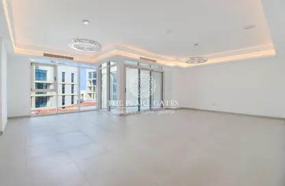 Apartment - 3 Bedrooms - 4 Bathrooms for rent in Gewan Island - The Pearl Island - Doha