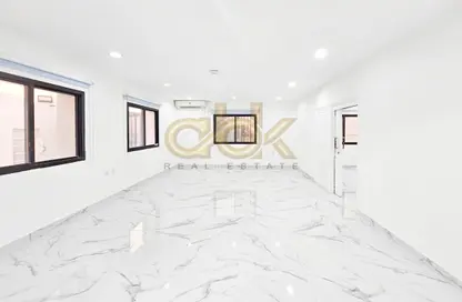 Villa - 6 Bathrooms for rent in Al Najda Street - Madinat Khalifa North - Madinat Khalifa - Doha