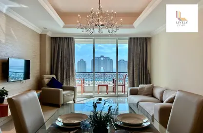 Apartment - 2 Bedrooms - 3 Bathrooms for rent in Viva West - Viva Bahriyah - The Pearl Island - Doha