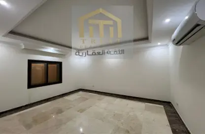 Villa - 5 Bedrooms - 6 Bathrooms for rent in Street 871 - Al Duhail South - Al Duhail - Doha