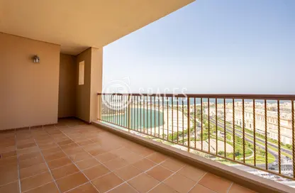 Apartment - 3 Bedrooms - 4 Bathrooms for sale in East Porto Drive - Porto Arabia - The Pearl Island - Doha