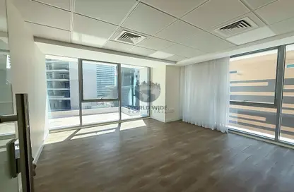 Office Space - Studio - 2 Bathrooms for rent in Marina Tower 02 - Marina District - Lusail